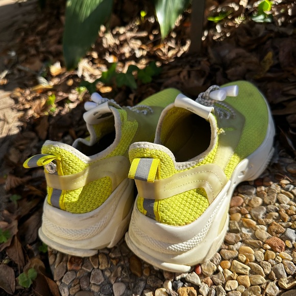 ❤️‍🔥SOLD❤️‍🔥 Steve Madden Chunky Slip On Sneakers - Picture 2 of 4